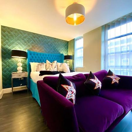 Stunning Apartment Suite - Free Parking & Wifi! Poole Exterior photo
